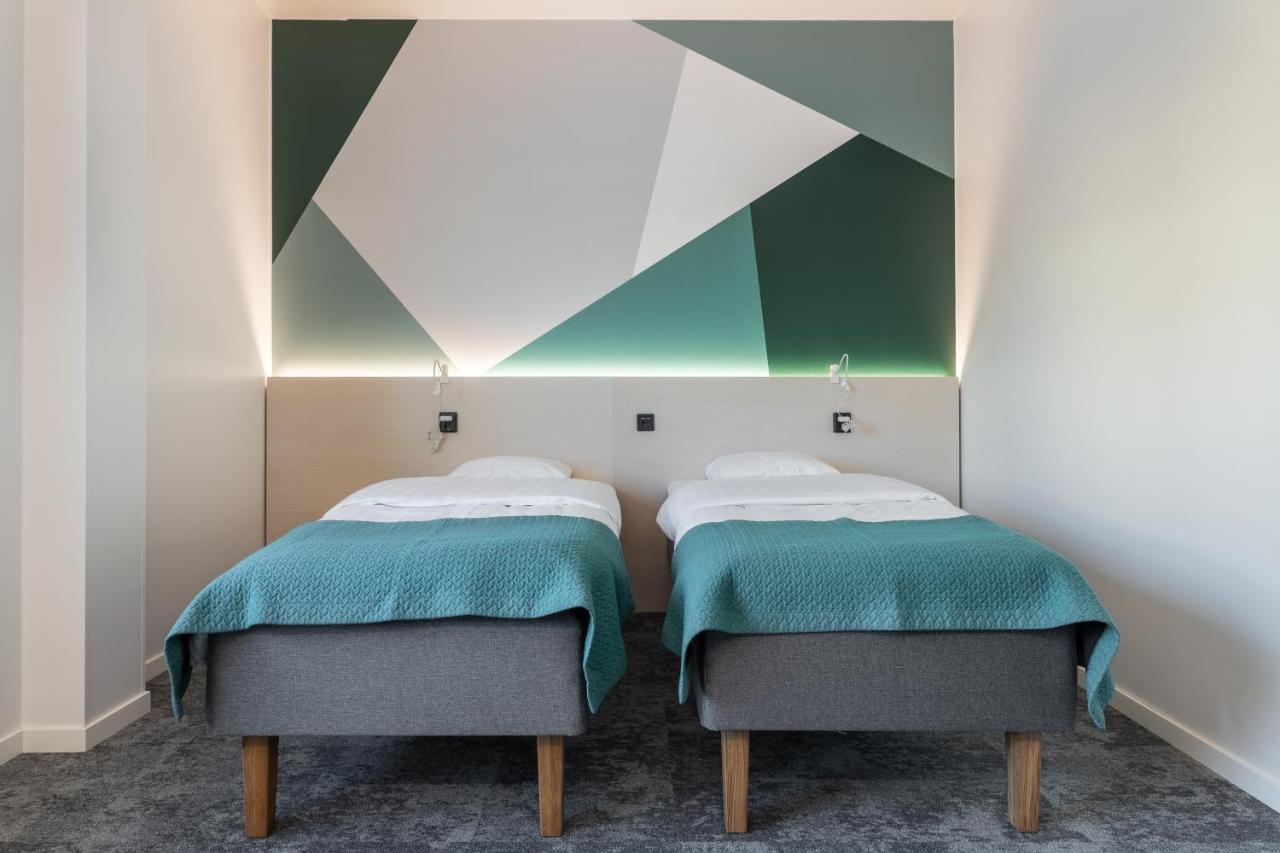 Greenstar Hotel Вааса Екстериор снимка