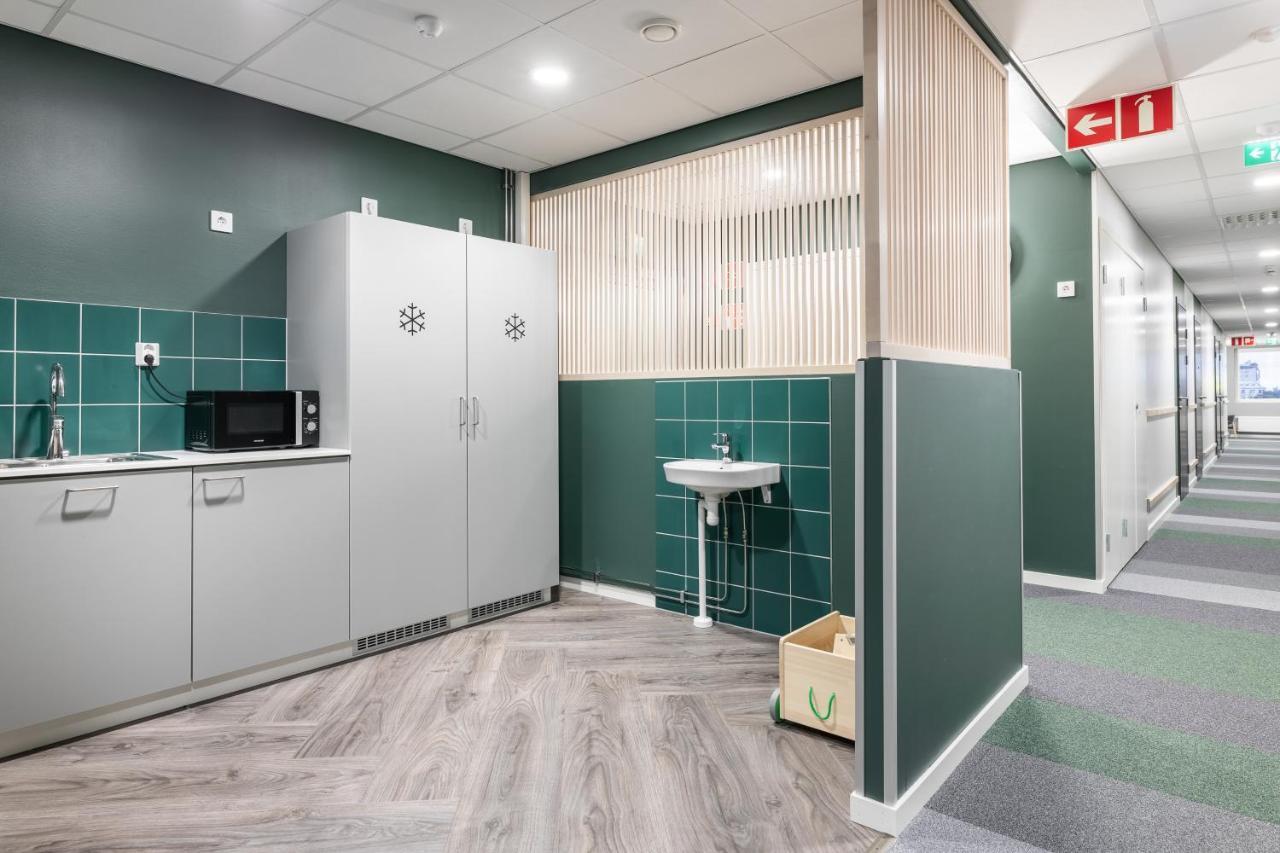 Greenstar Hotel Вааса Екстериор снимка