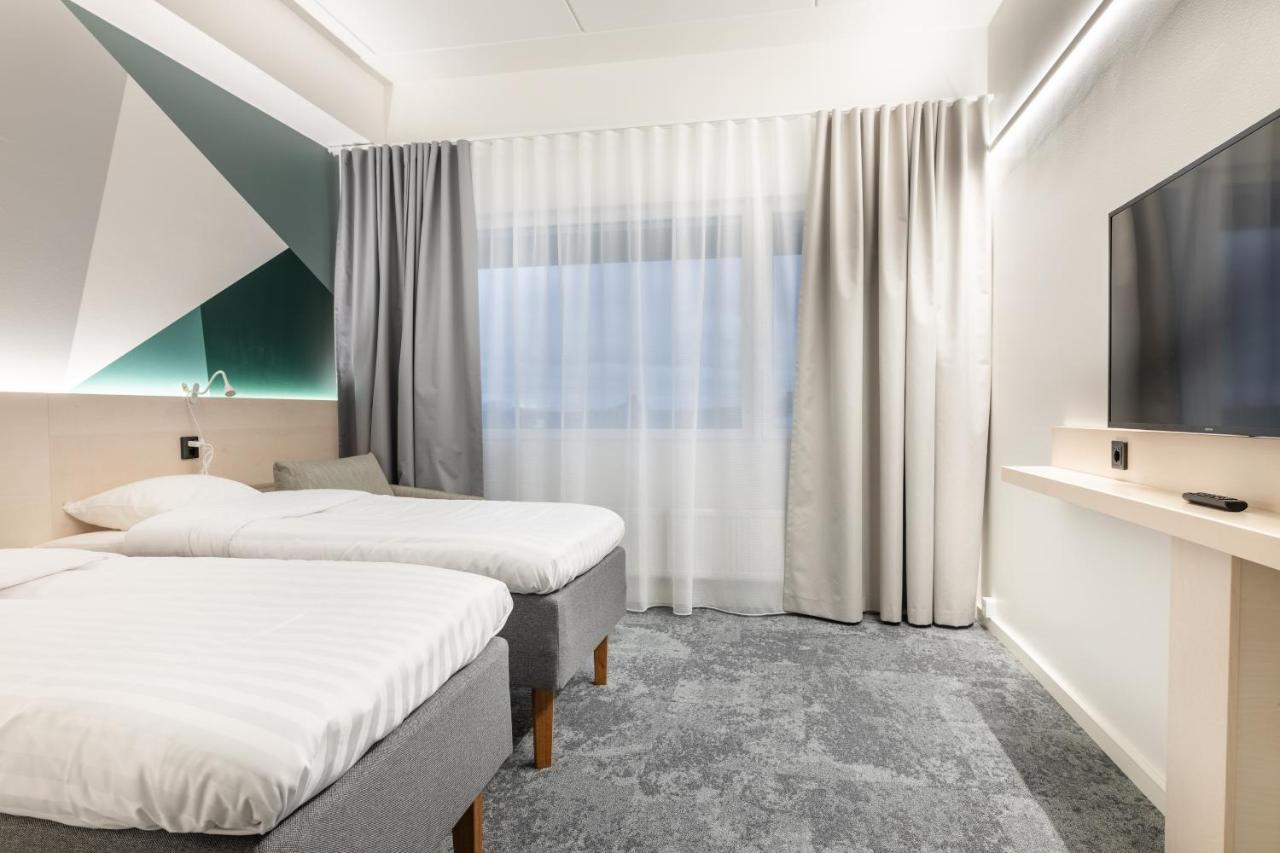 Greenstar Hotel Вааса Екстериор снимка